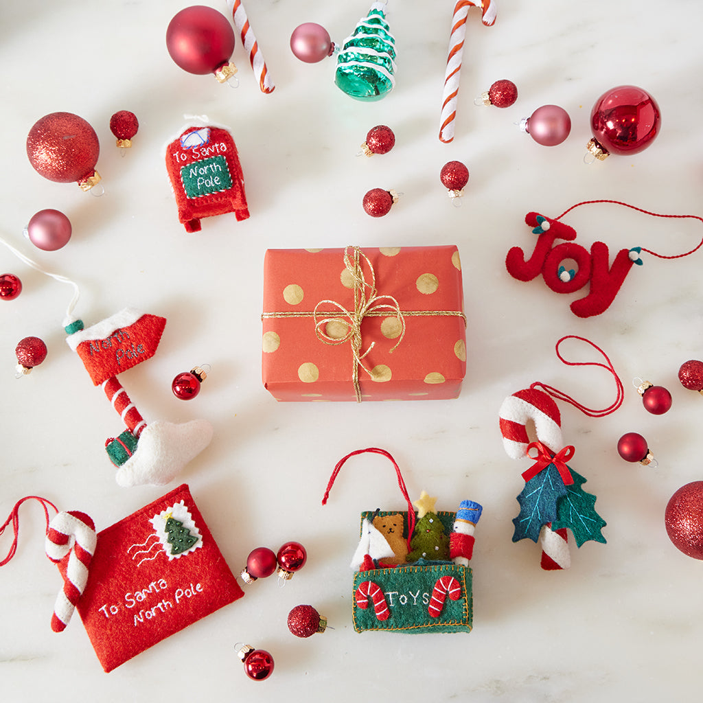 Festive Christmas Wrapping Paper Sheets - Set of 5