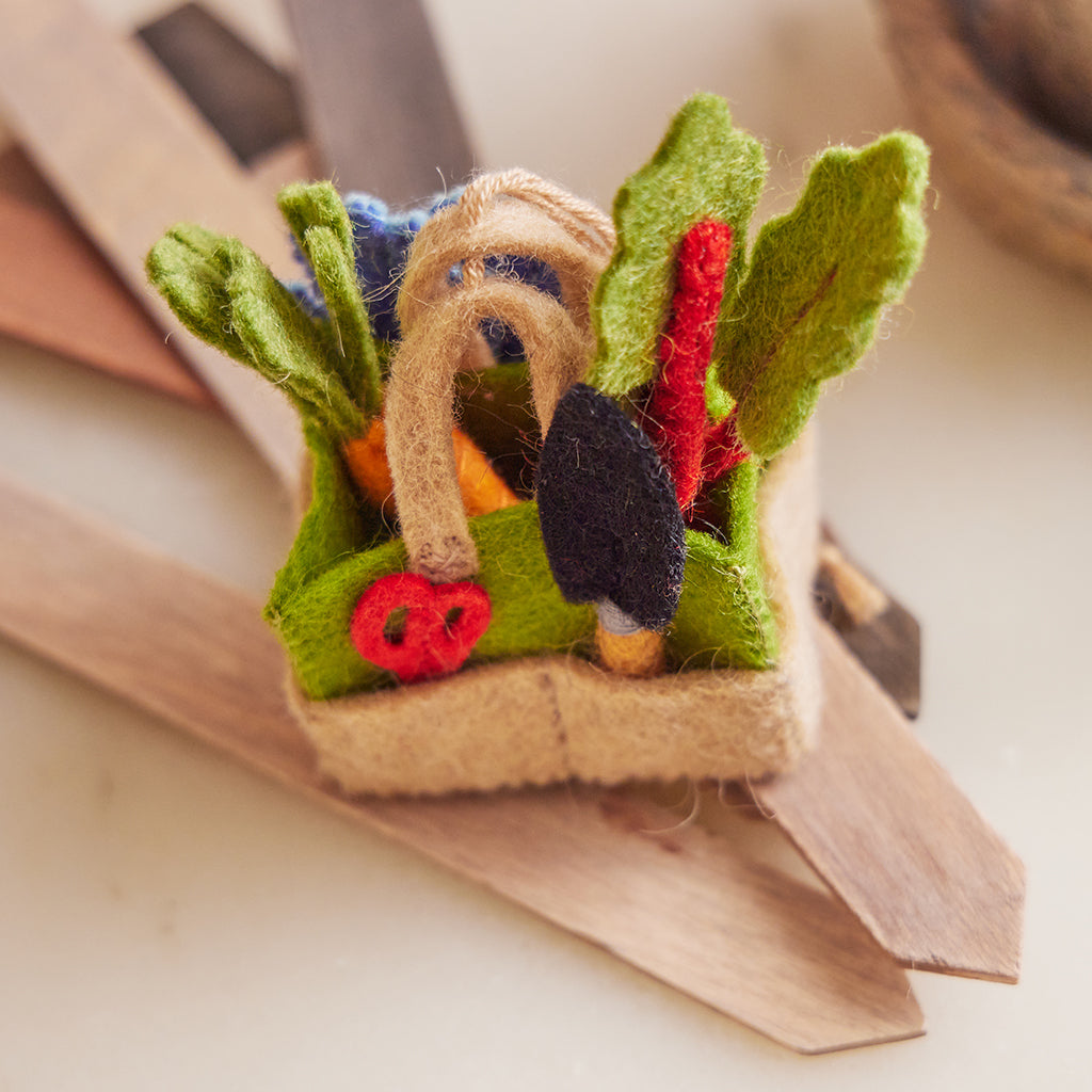 garden trowel ornament Bountiful Gardening Tool Bag Ornament