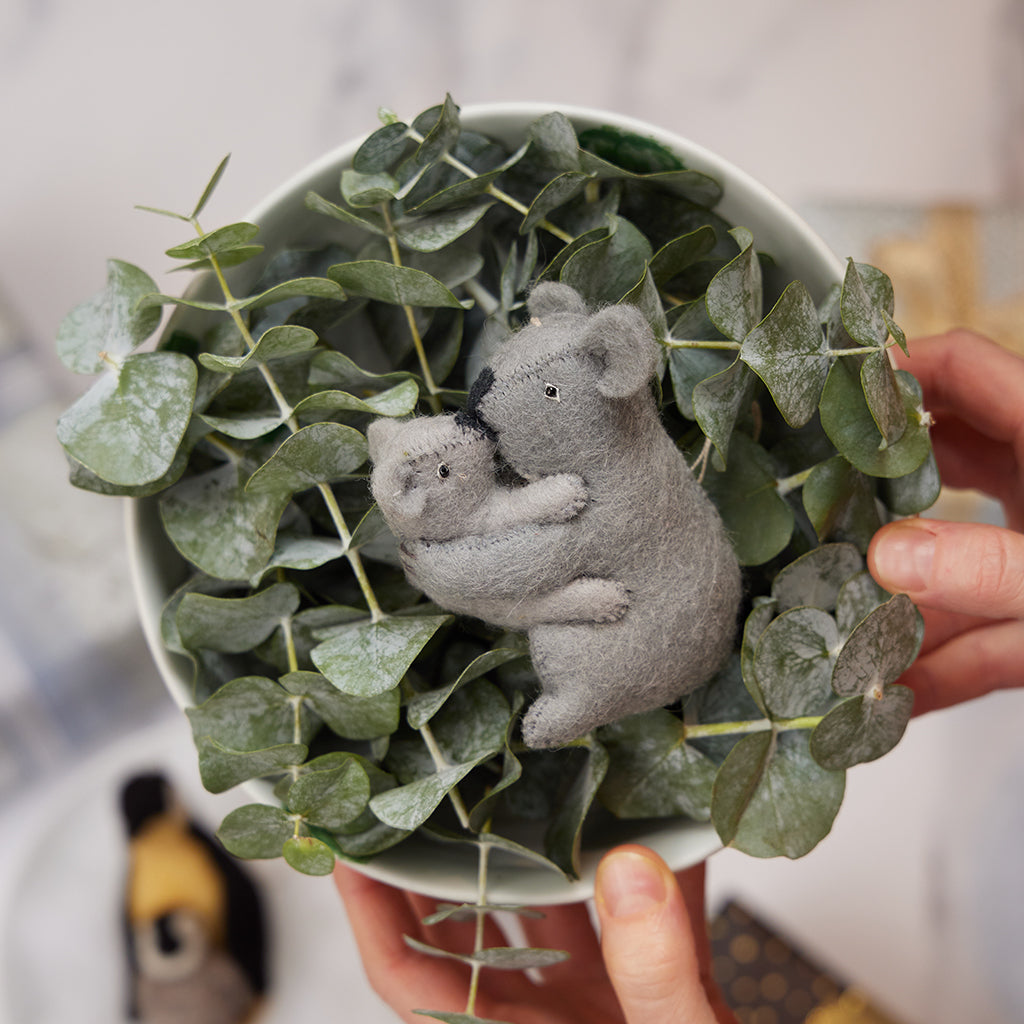 Craftspring Hold Me Tight Koala Bears Ornament - Thumbnail 2