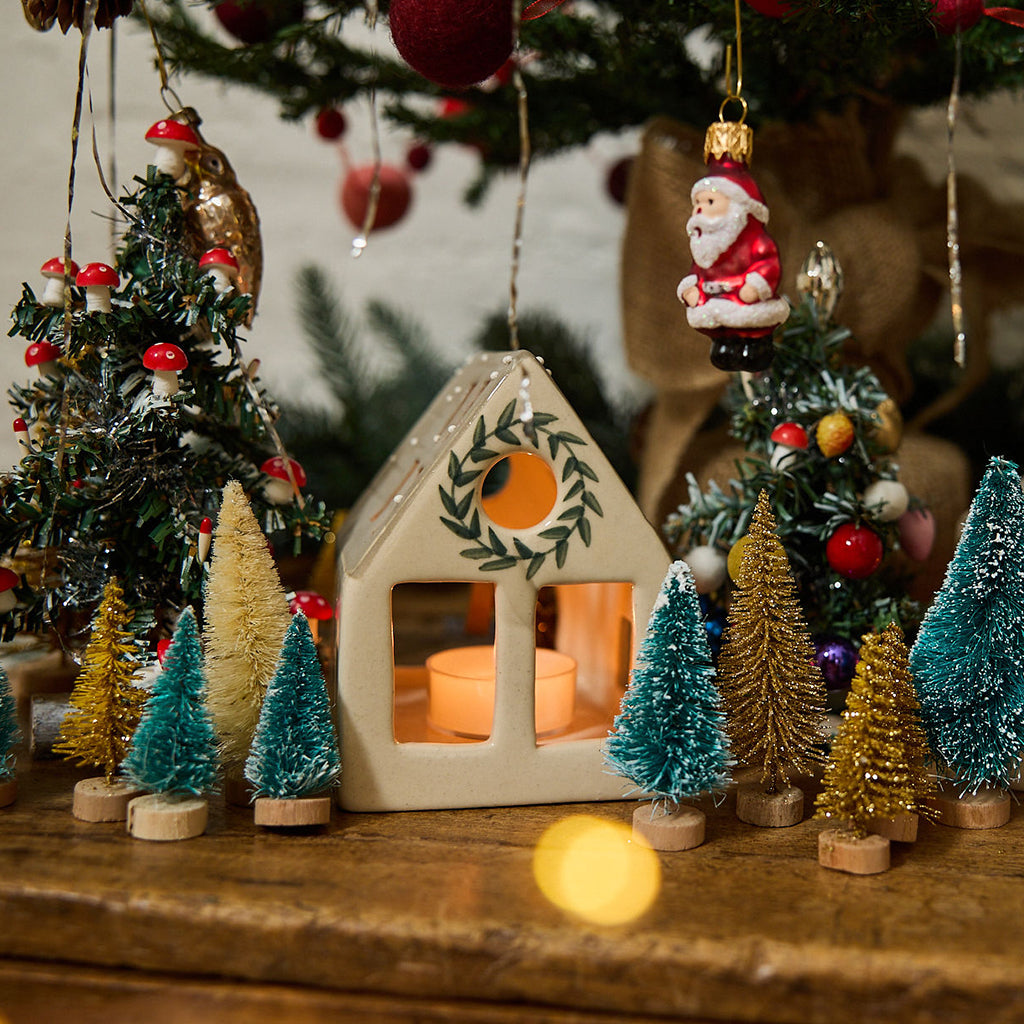 Winter Wreath House Ceramic Tealight Holder