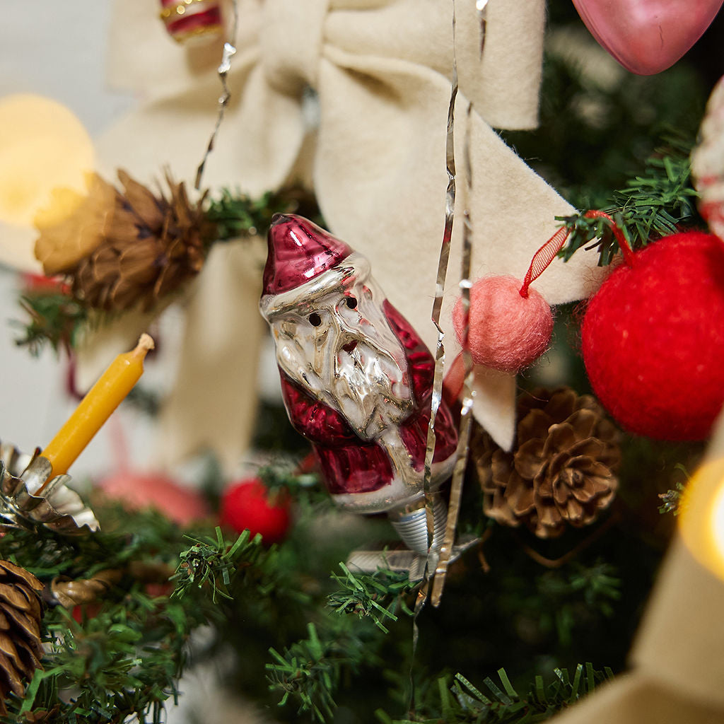 Hand-blown and Painted Small Red Santa Clip-On Ornament – Craftspring