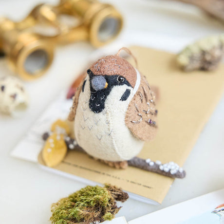 Capture the charm of everyday wildlife with this handmade sparrow ornament, a nature-inspired bird decoration perfect for cozy, rustic holiday decor.