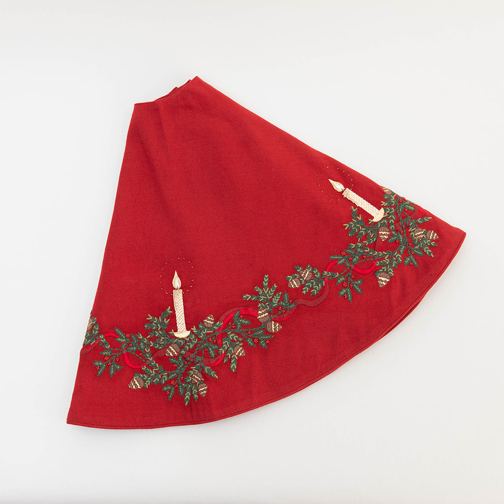 Red Candle Garland Tree Skirt