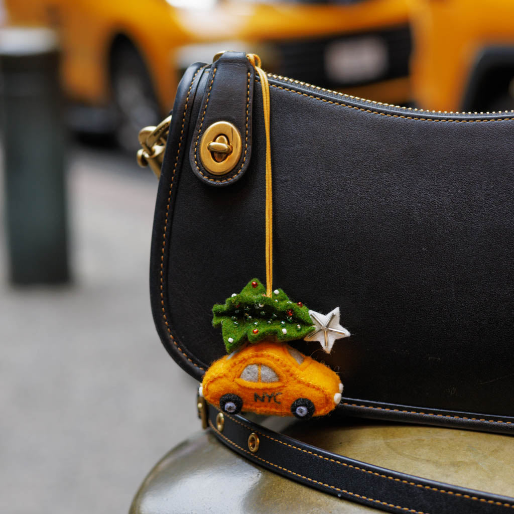Holiday Taxi Bag Charm – Handmade Felt NYC Bag Charm – Craftspring