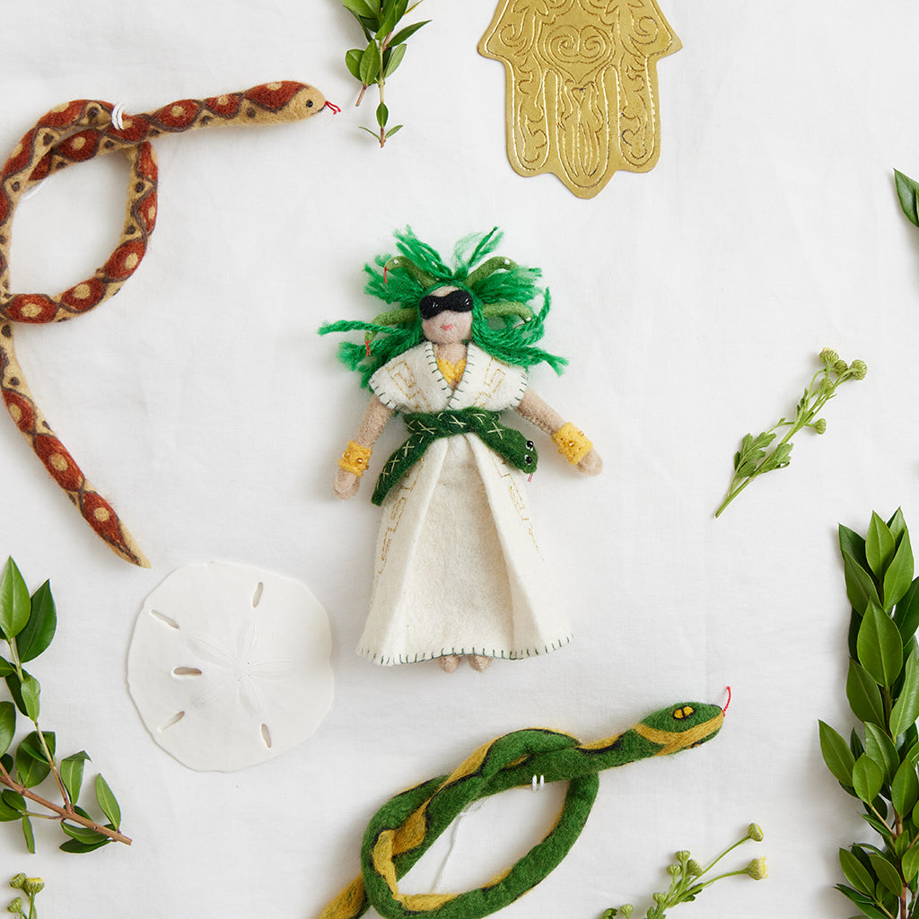Spring Medusa Medusa Felt Ornament – Greek Mythology Snake Decor – Craftspring