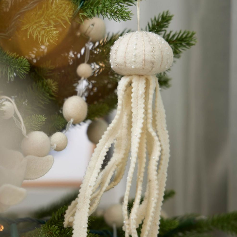 Hand Felted White Jellyfish Ornament – Craftspring