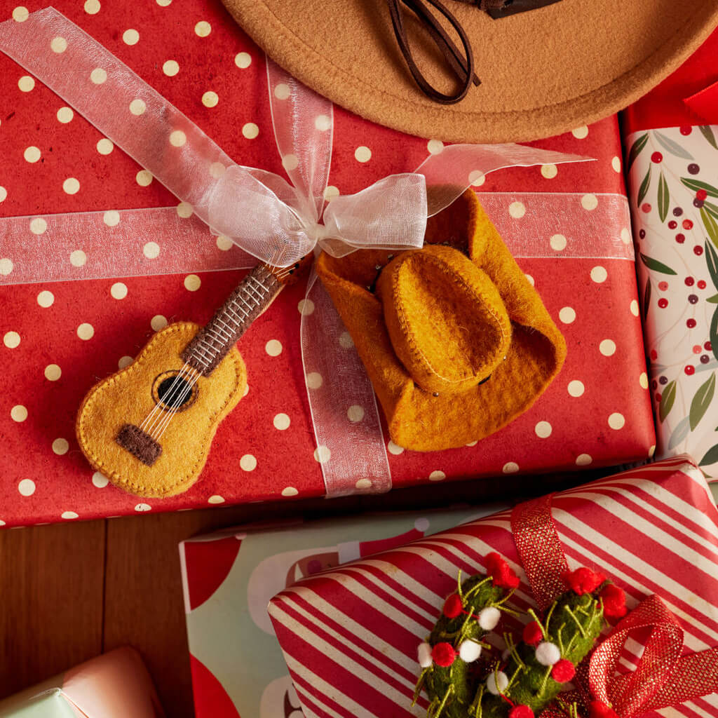 Classic Guitar Ornament