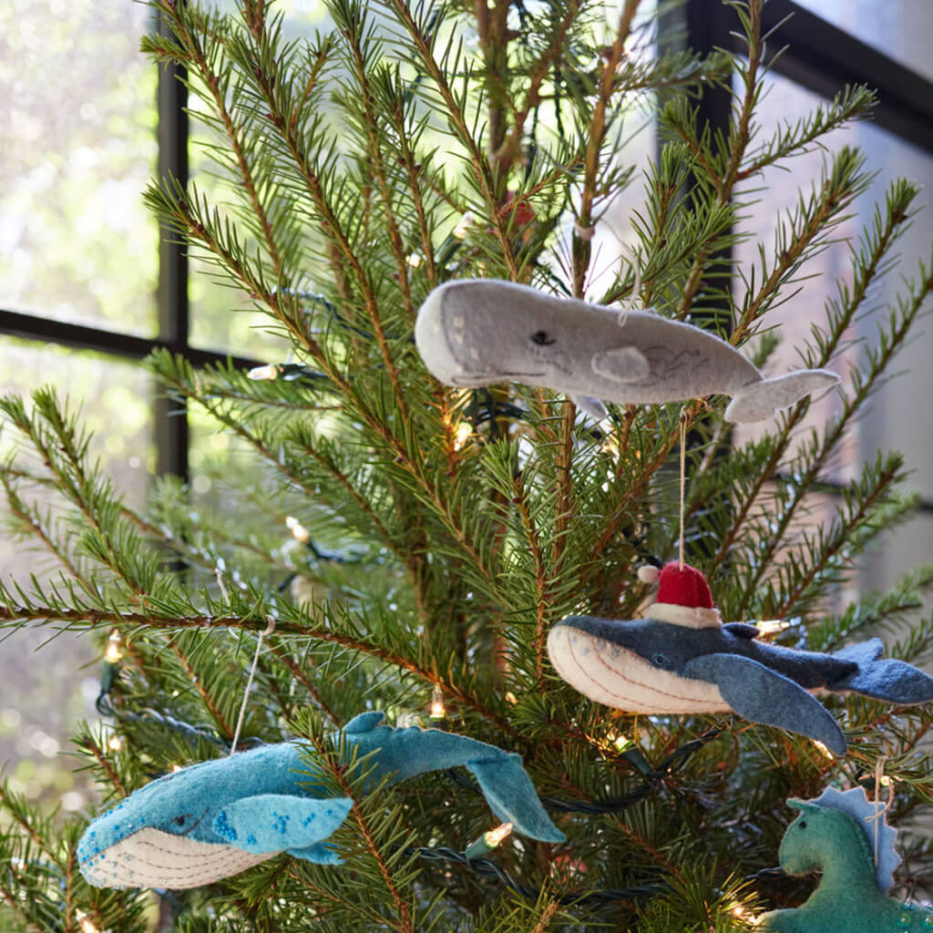 Majestic Wave Humpback Ornament